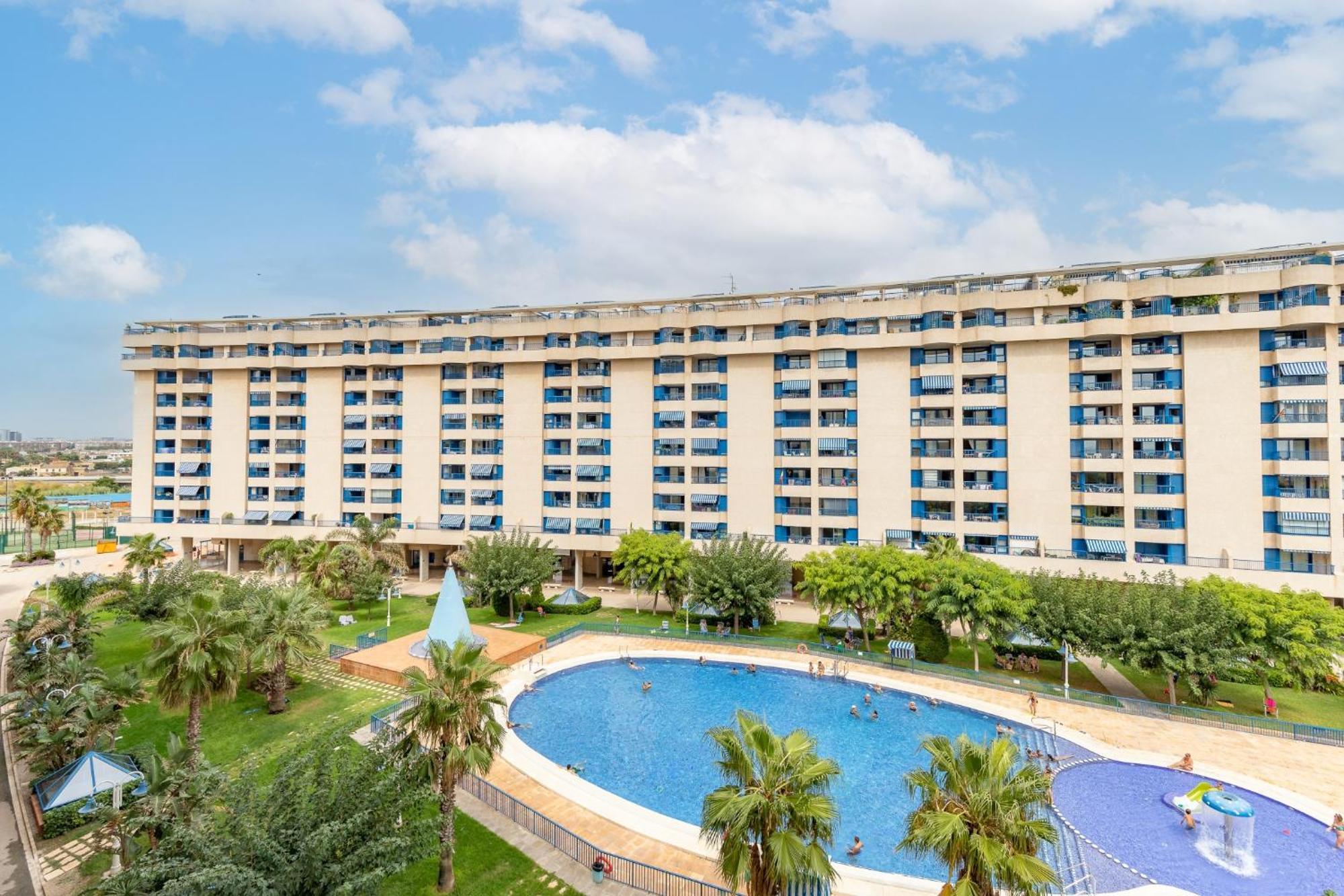 Beach 75 Metres Away Playa A 75 Metros Valencia Exterior photo